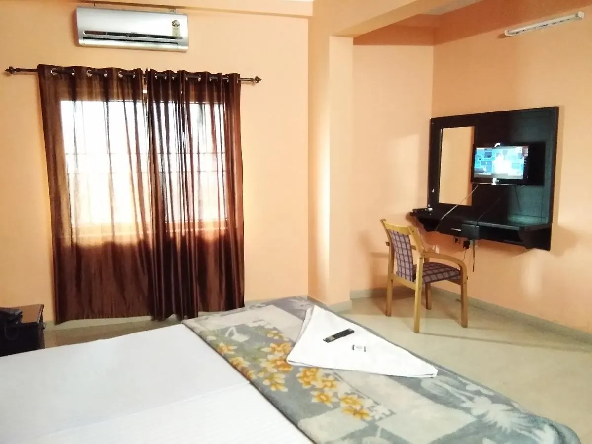 A.R.Residency Hotel Kunnamangalam India