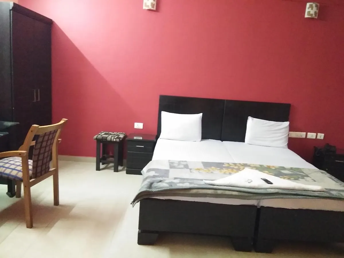 A.R.Residency Hotel Kunnamangalam