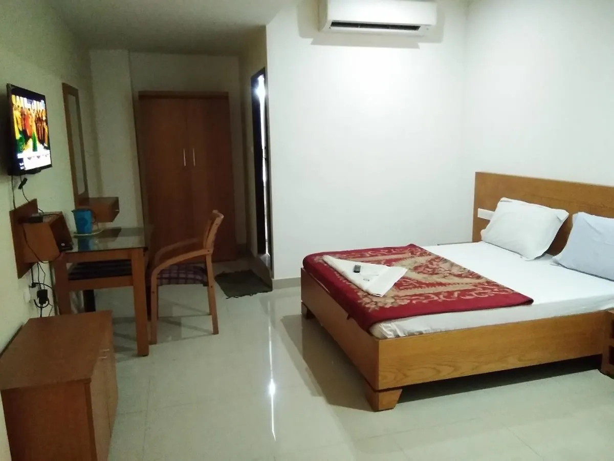 A.R.Residency Hotel Kunnamangalam